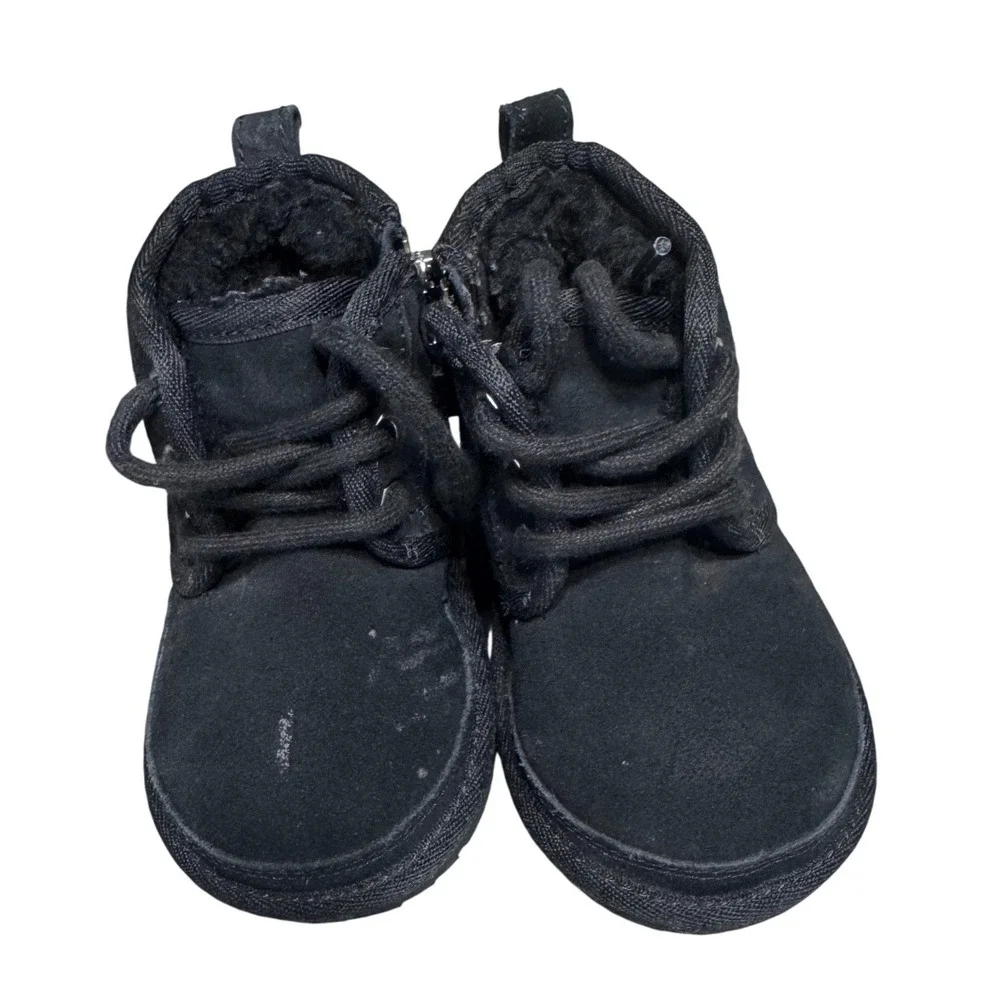 UGG Neumel II Boots Toddler Size 6 Suede Sheepskin Black 1017320T